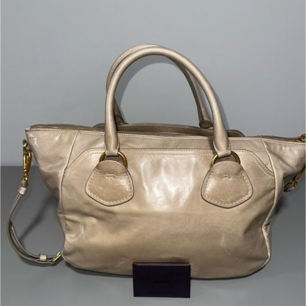 AUTHENTIC Prada Vitello Shine Leather Top Handle Bag w/ Authenticity Card - Picture 2 of 8